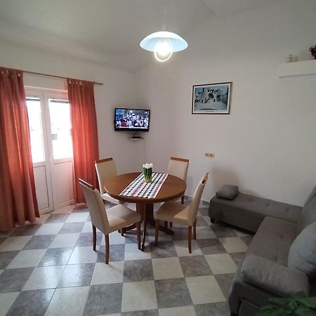 Apartments Katarina Bol Exterior photo